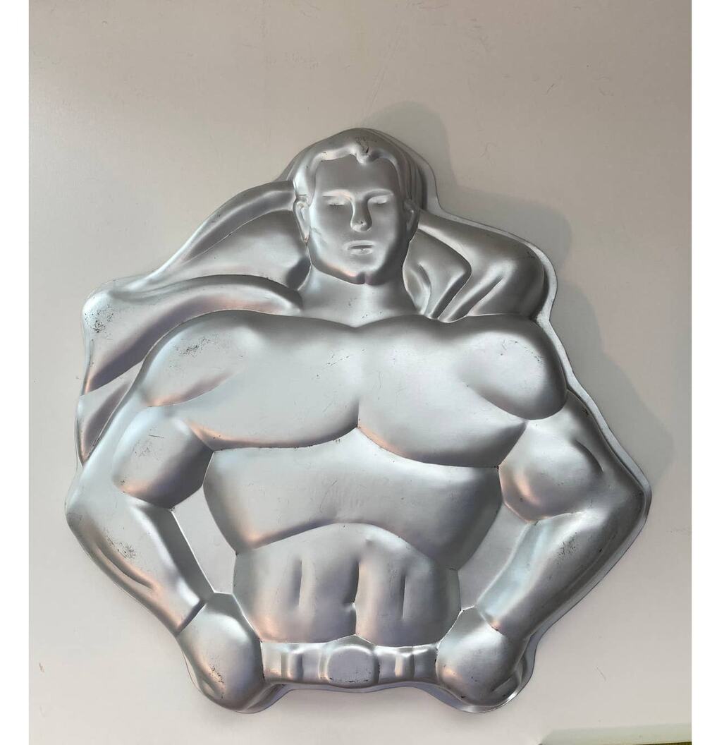Vintage 1977 Wilton  DC Comic Superhero Superman Batman cake pan, birthday cake